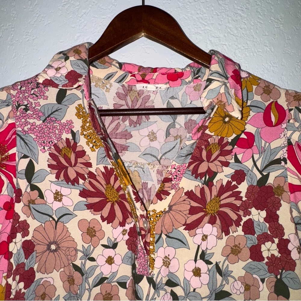 JODIFL Pink Floral Short Sleeve Blouse - Picture 4 of 8